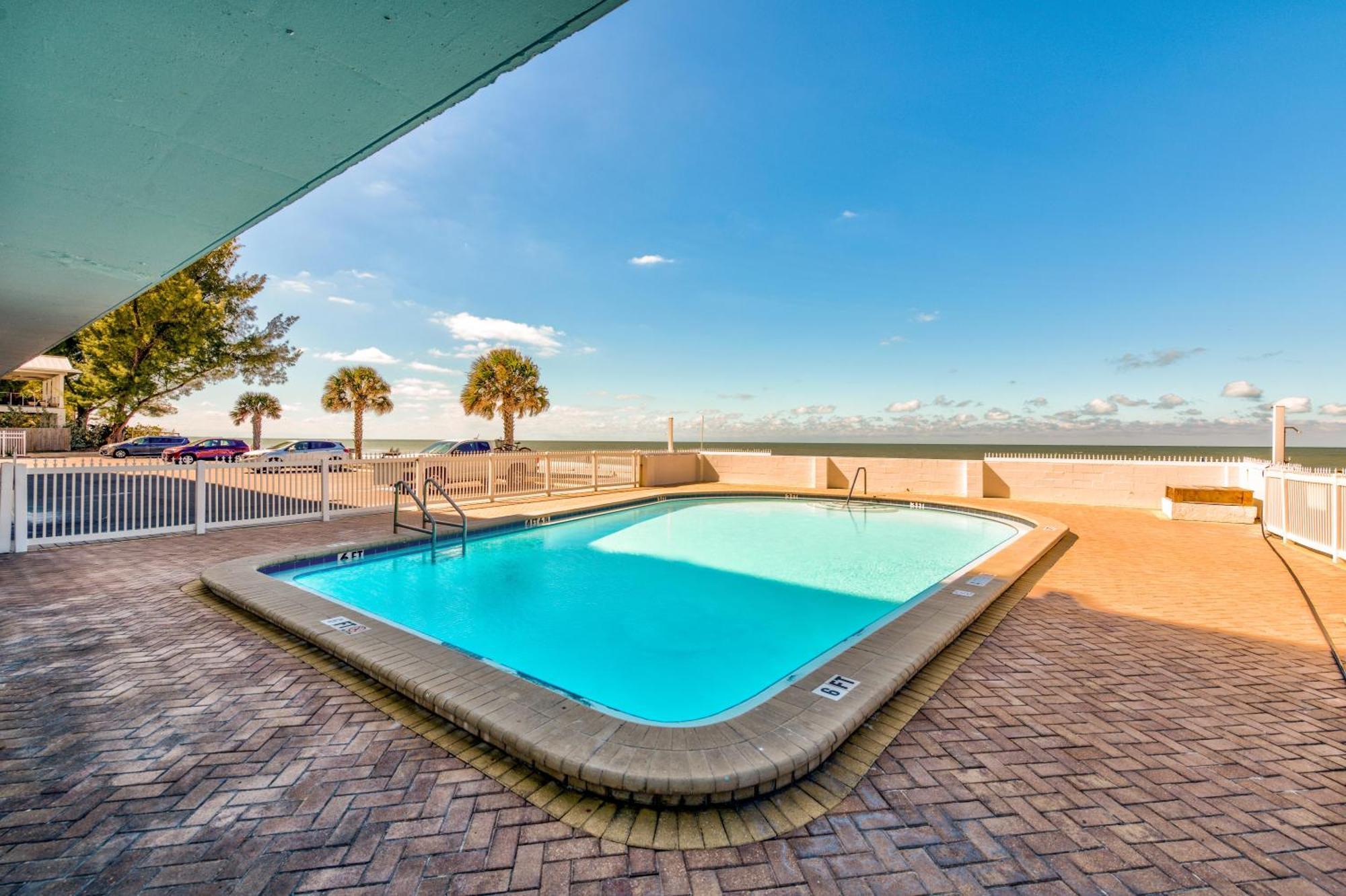 Sunset Chateau 409 St. Pete Beach Exteriér fotografie